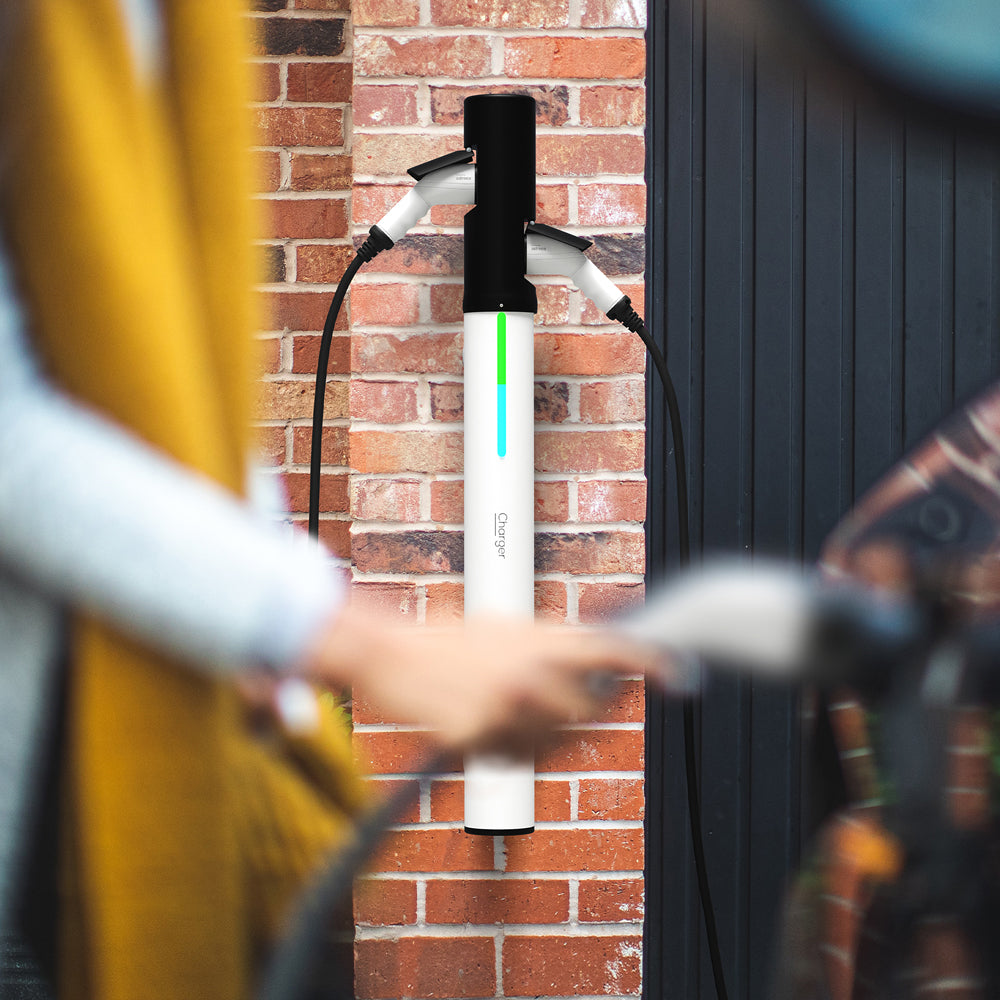 Stație încărcare electrică auto Astreea® SmartCharger, montaj perete, 2 prize, 2 cabluri spiralate, 2x22kw